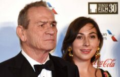 Aktor senior Tommy Lee Jones bersama putrinya Victoria Jones